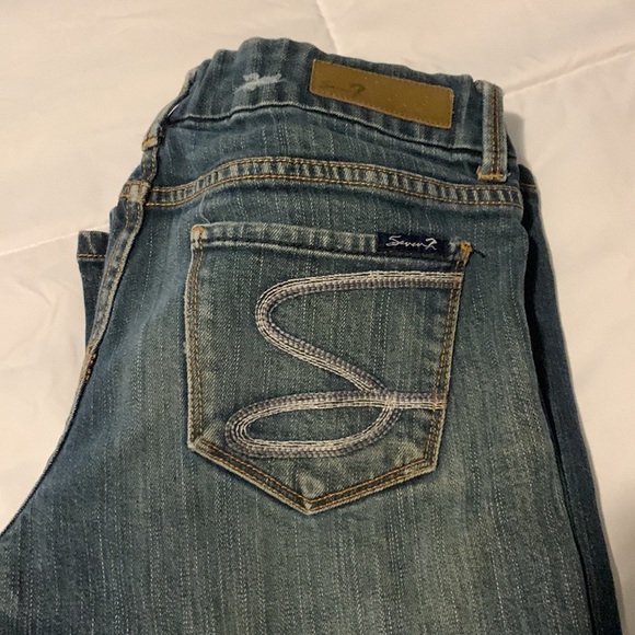 Seven7 jeans with flare bottom. Inseam 32’ - Picture 4 of 4
